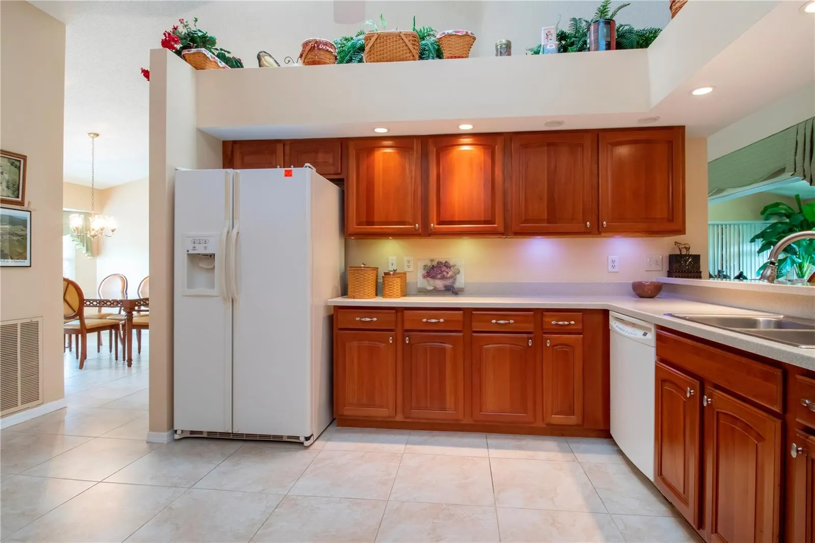 2039 BERRY ROBERTS DR