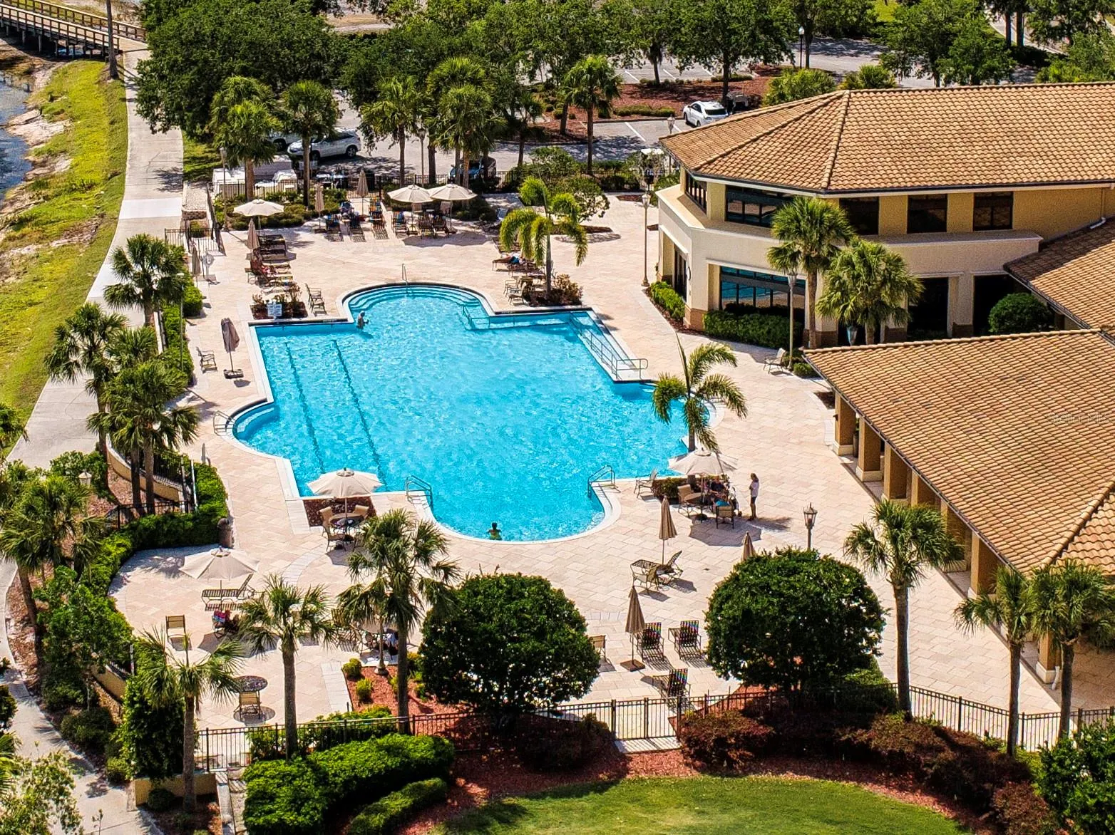 2039 BERRY ROBERTS DR
