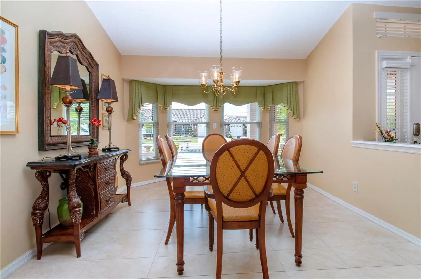 2039 BERRY ROBERTS DR