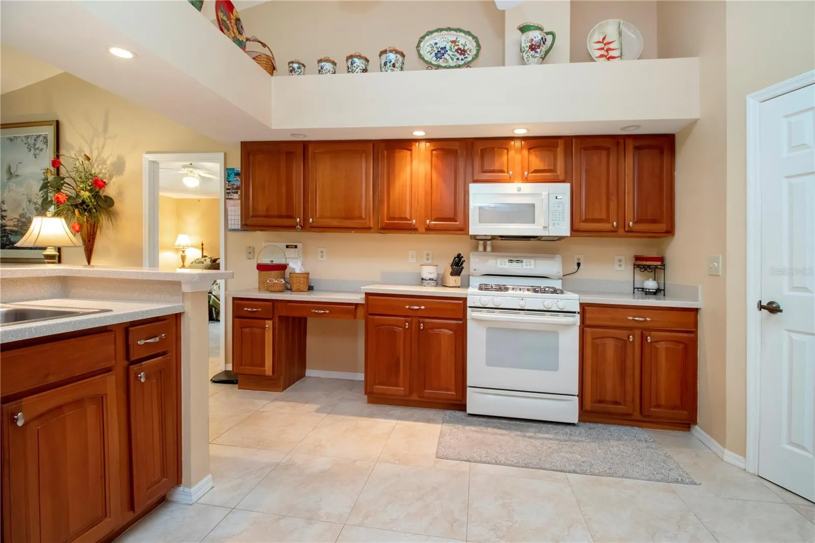 2039 BERRY ROBERTS DR