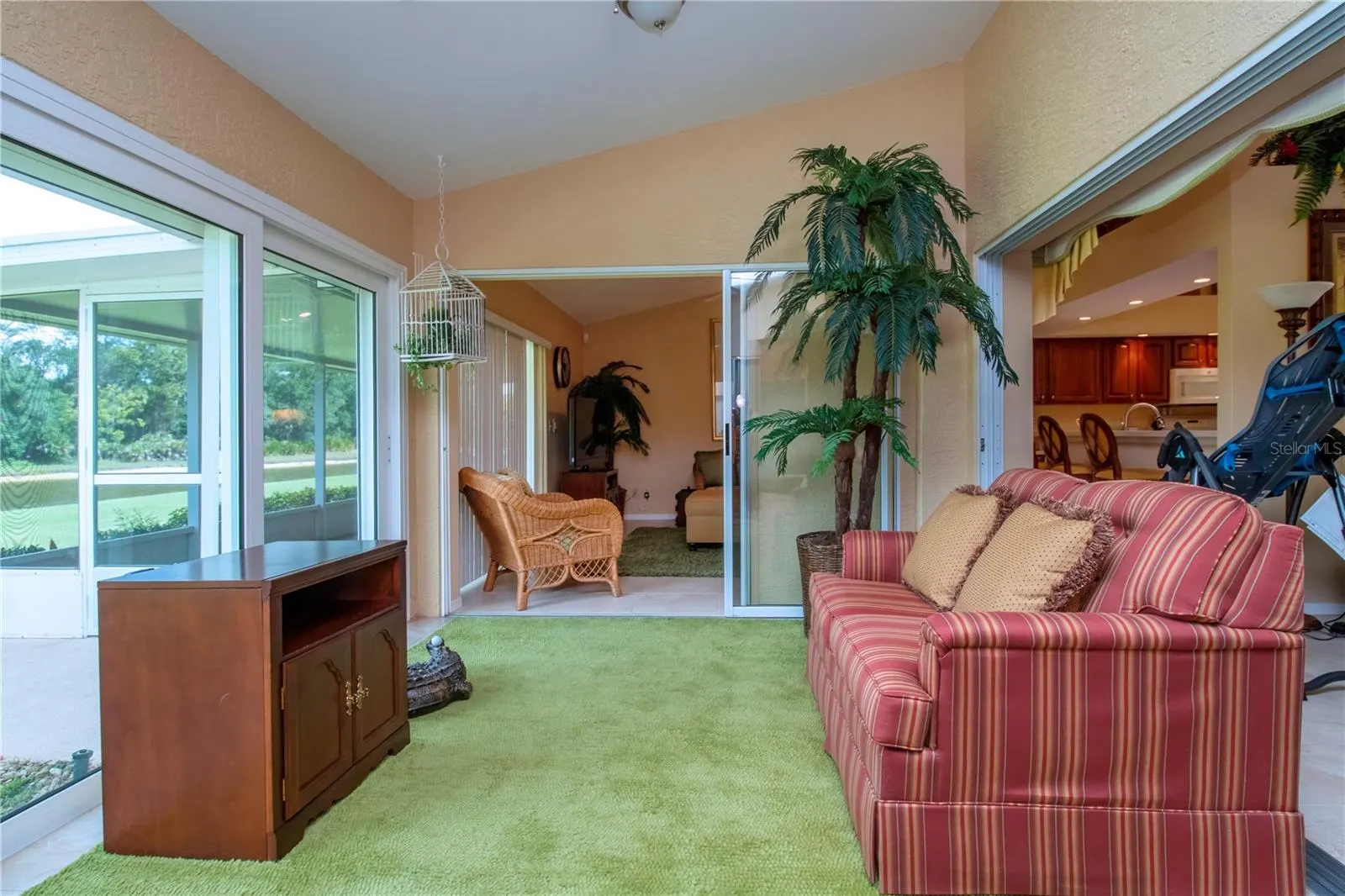 2039 BERRY ROBERTS DR