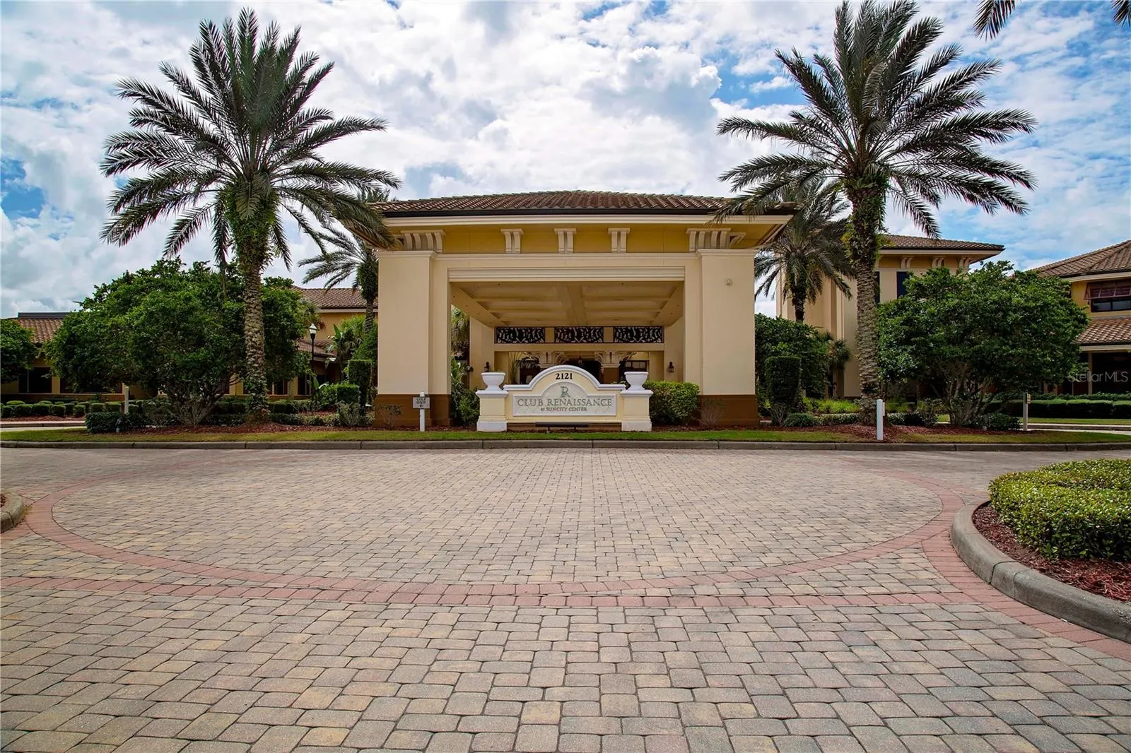 2039 BERRY ROBERTS DR