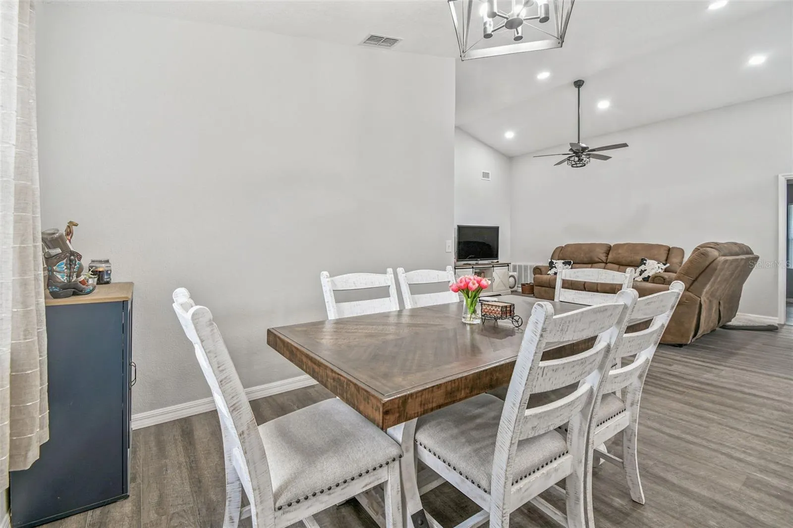 301 SUGAR CREEK DR