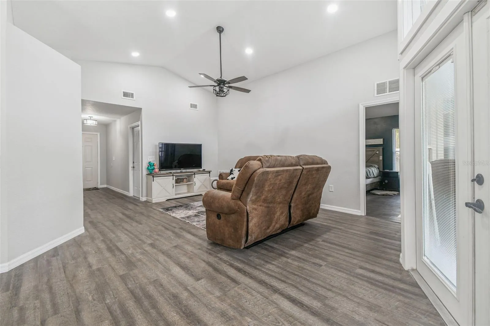 301 SUGAR CREEK DR