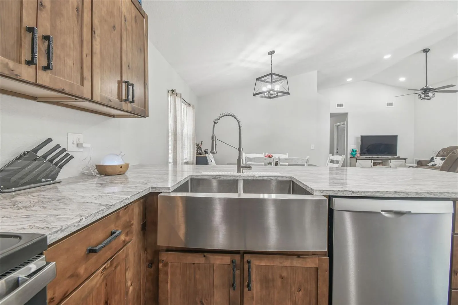 301 SUGAR CREEK DR