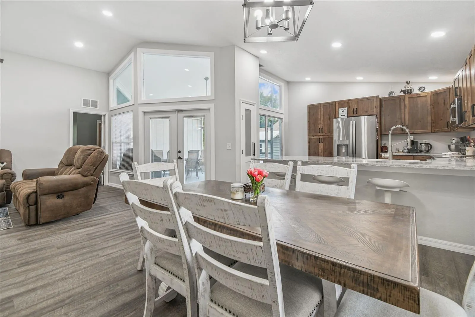 301 SUGAR CREEK DR
