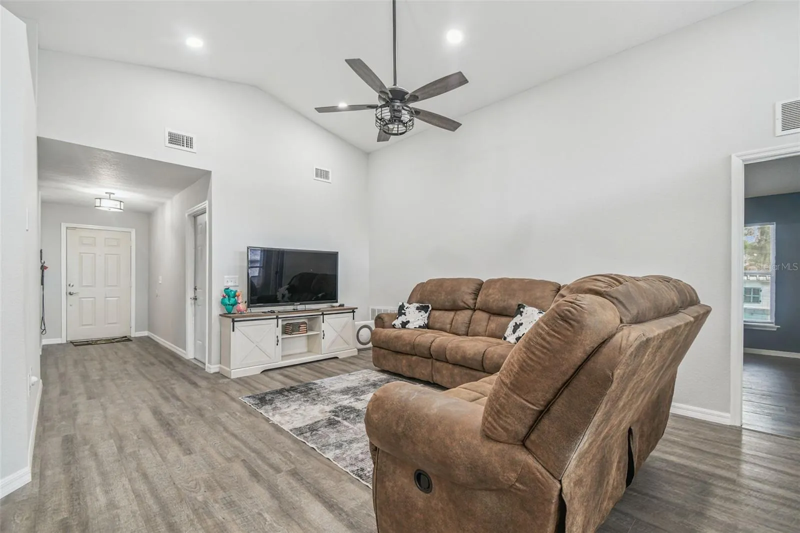 301 SUGAR CREEK DR