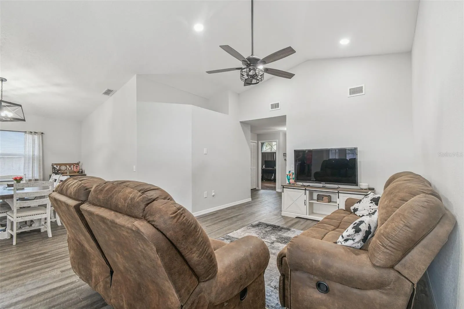 301 SUGAR CREEK DR