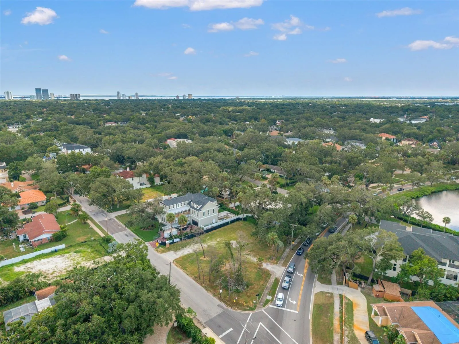 2502 S WEST SHORE BLVD