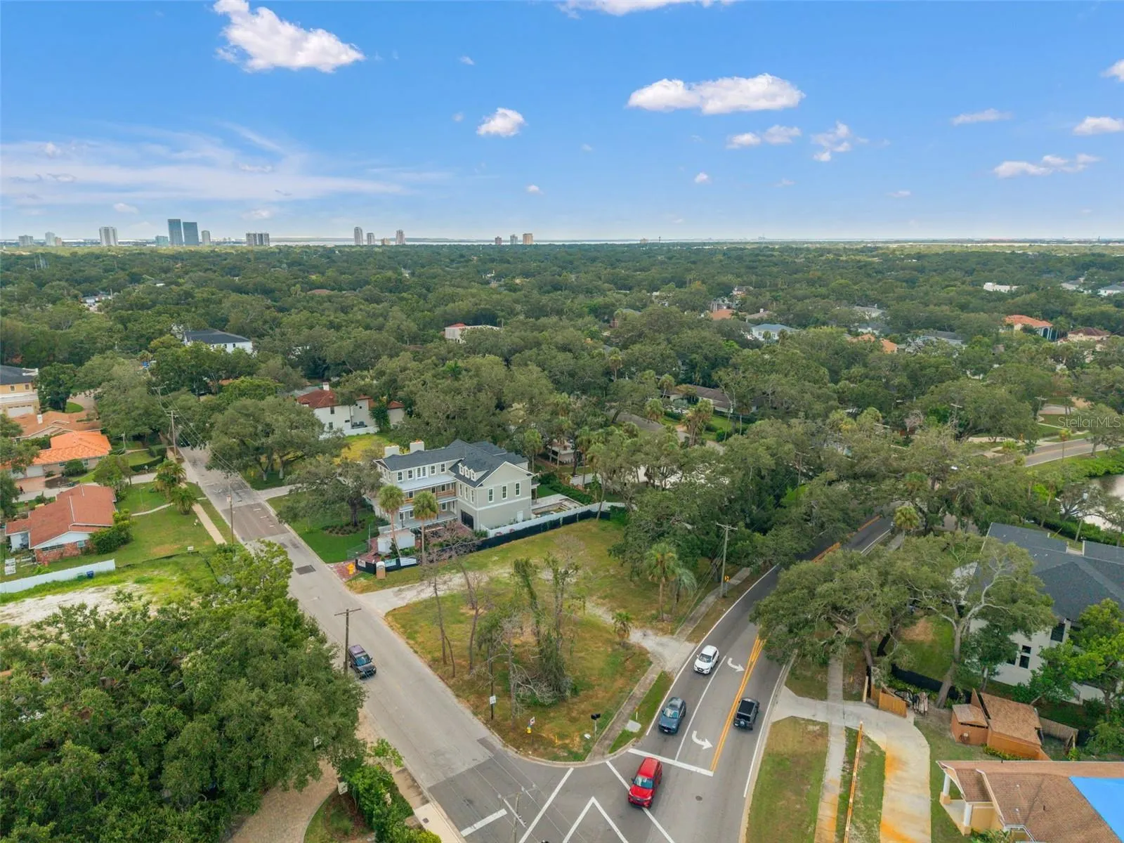 2504 S WEST SHORE BLVD