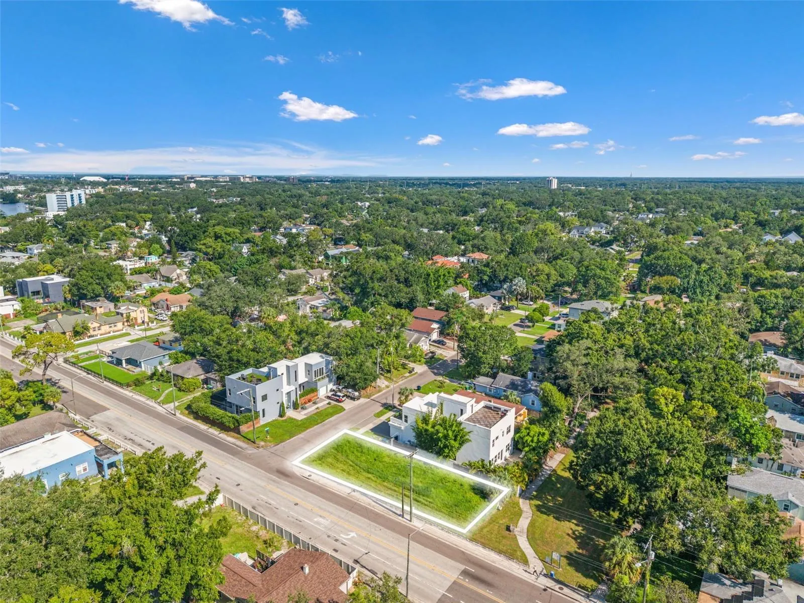 2701 N MYRTLE AVE