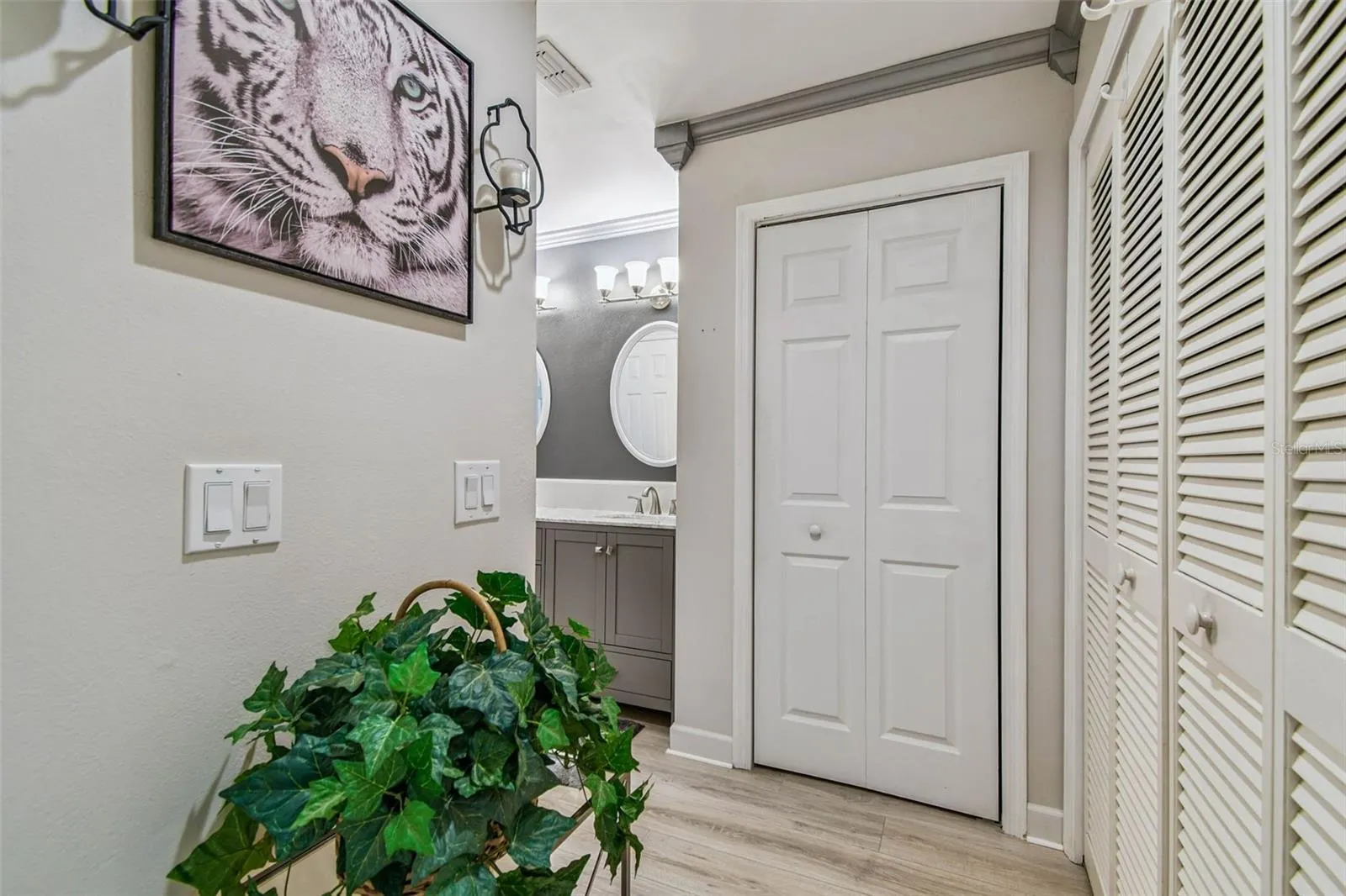 1011 S POINTE ALEXIS DR