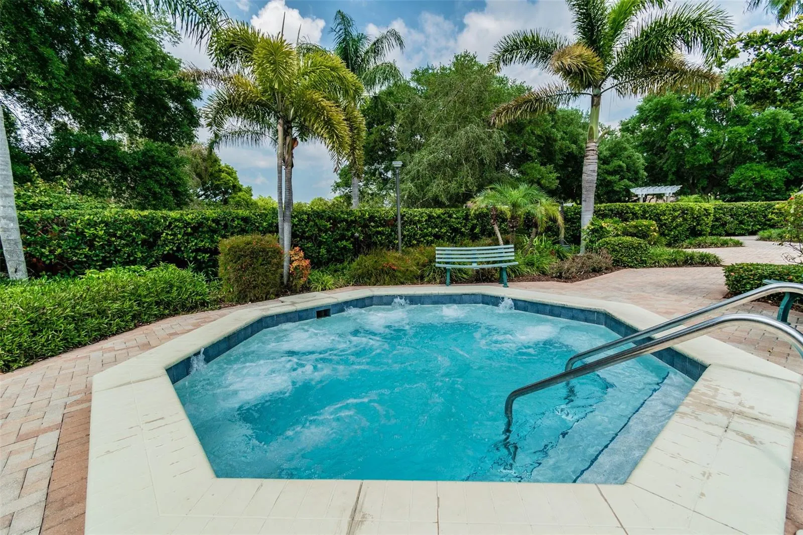 1011 S POINTE ALEXIS DR