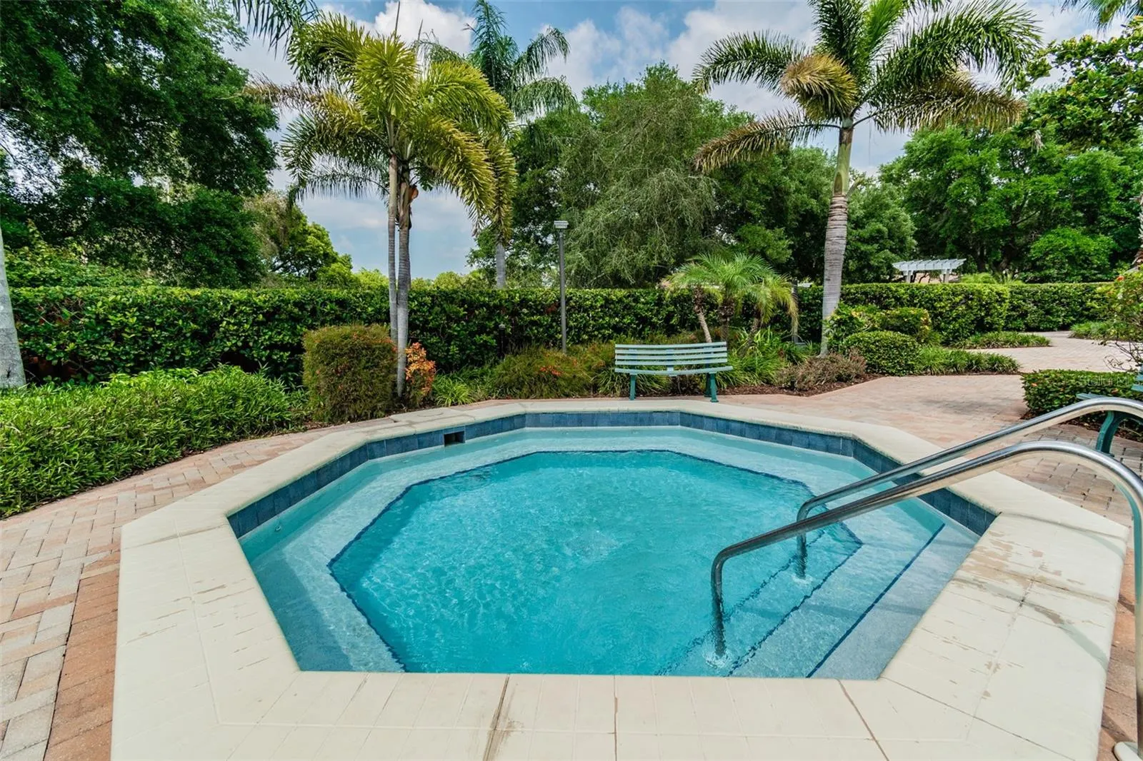 1011 S POINTE ALEXIS DR