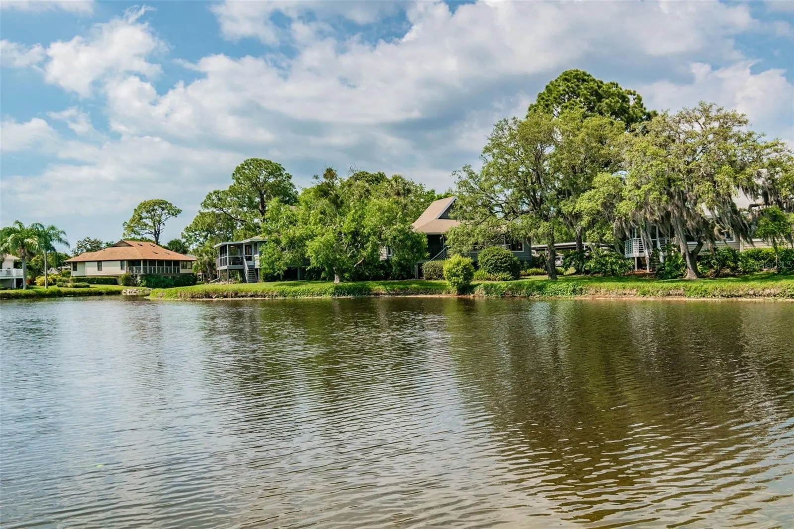 1011 S POINTE ALEXIS DR