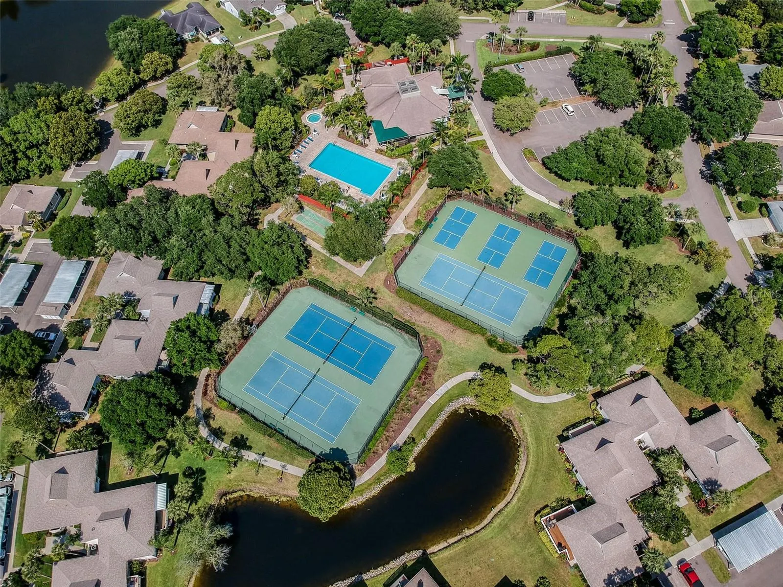 1011 S POINTE ALEXIS DR