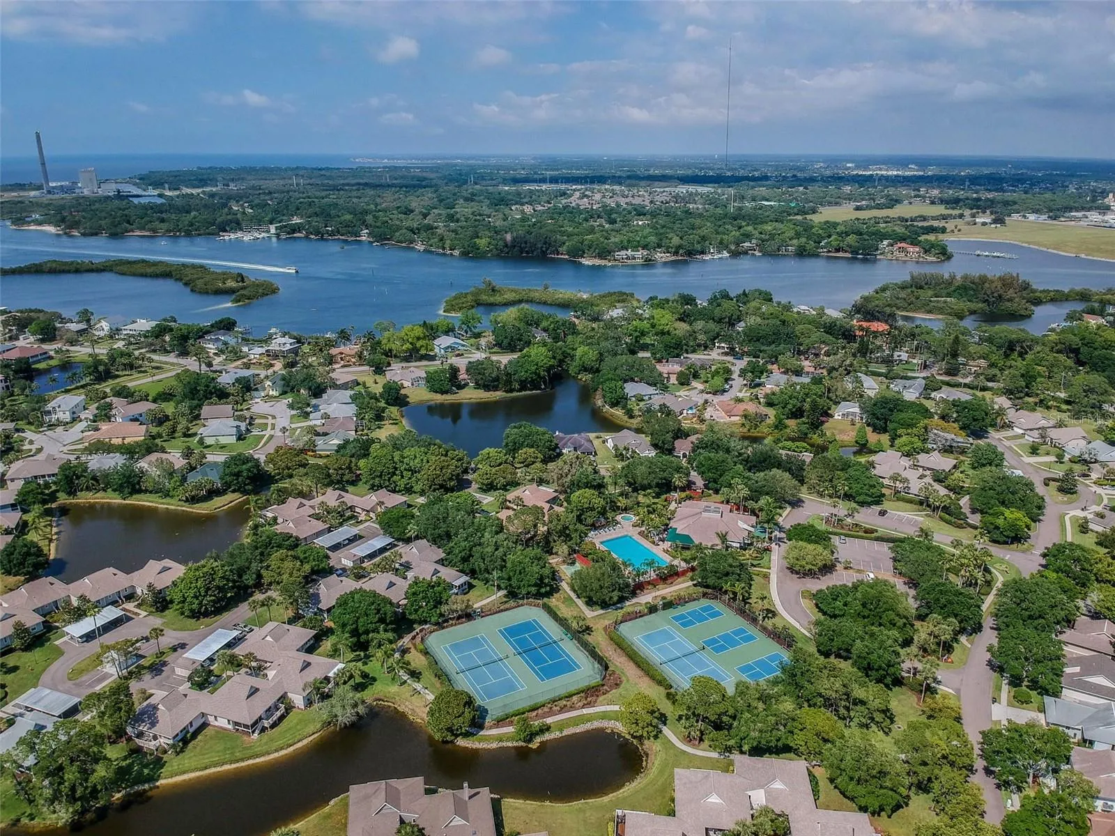 1011 S POINTE ALEXIS DR