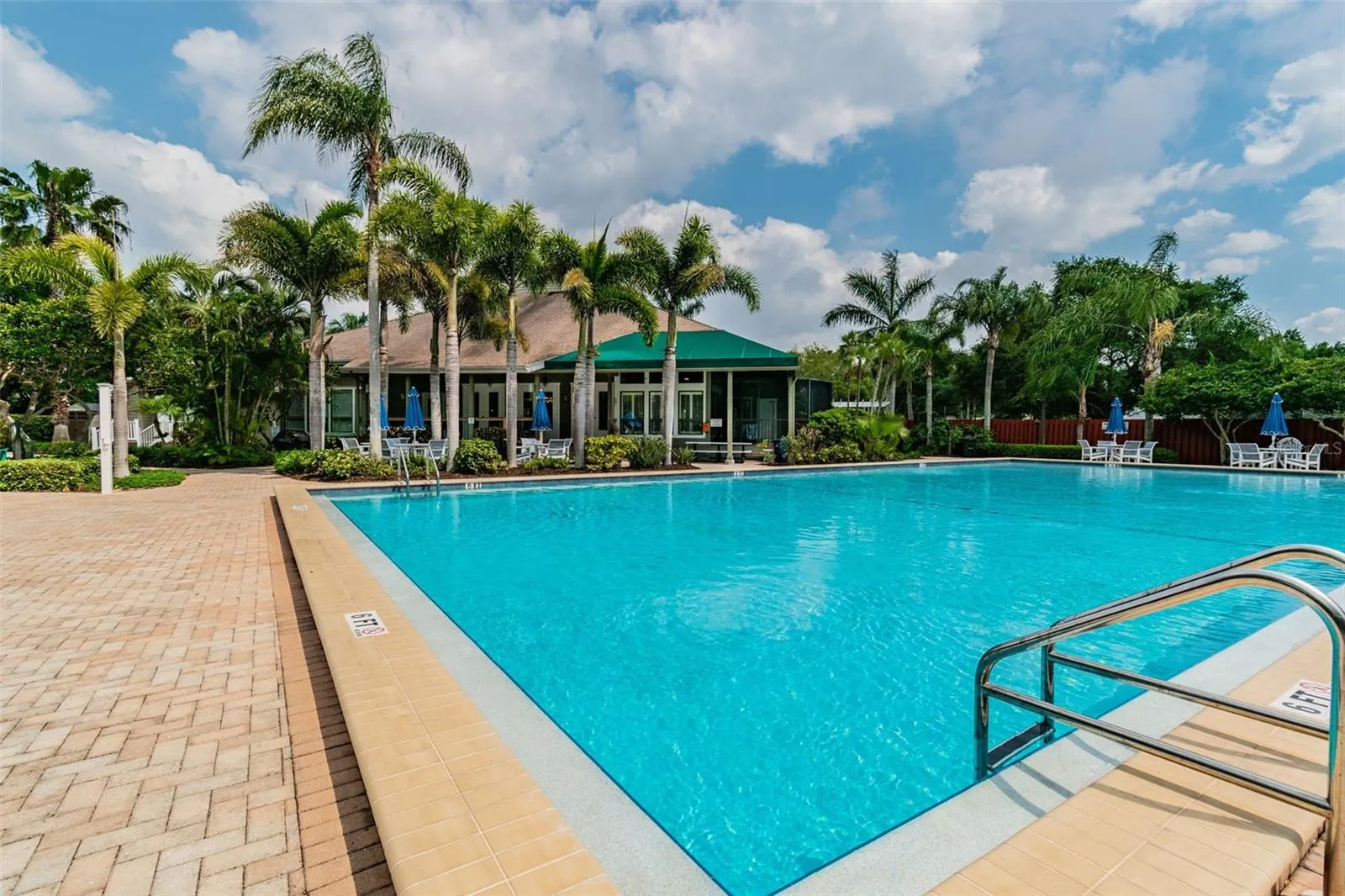 1011 S POINTE ALEXIS DR