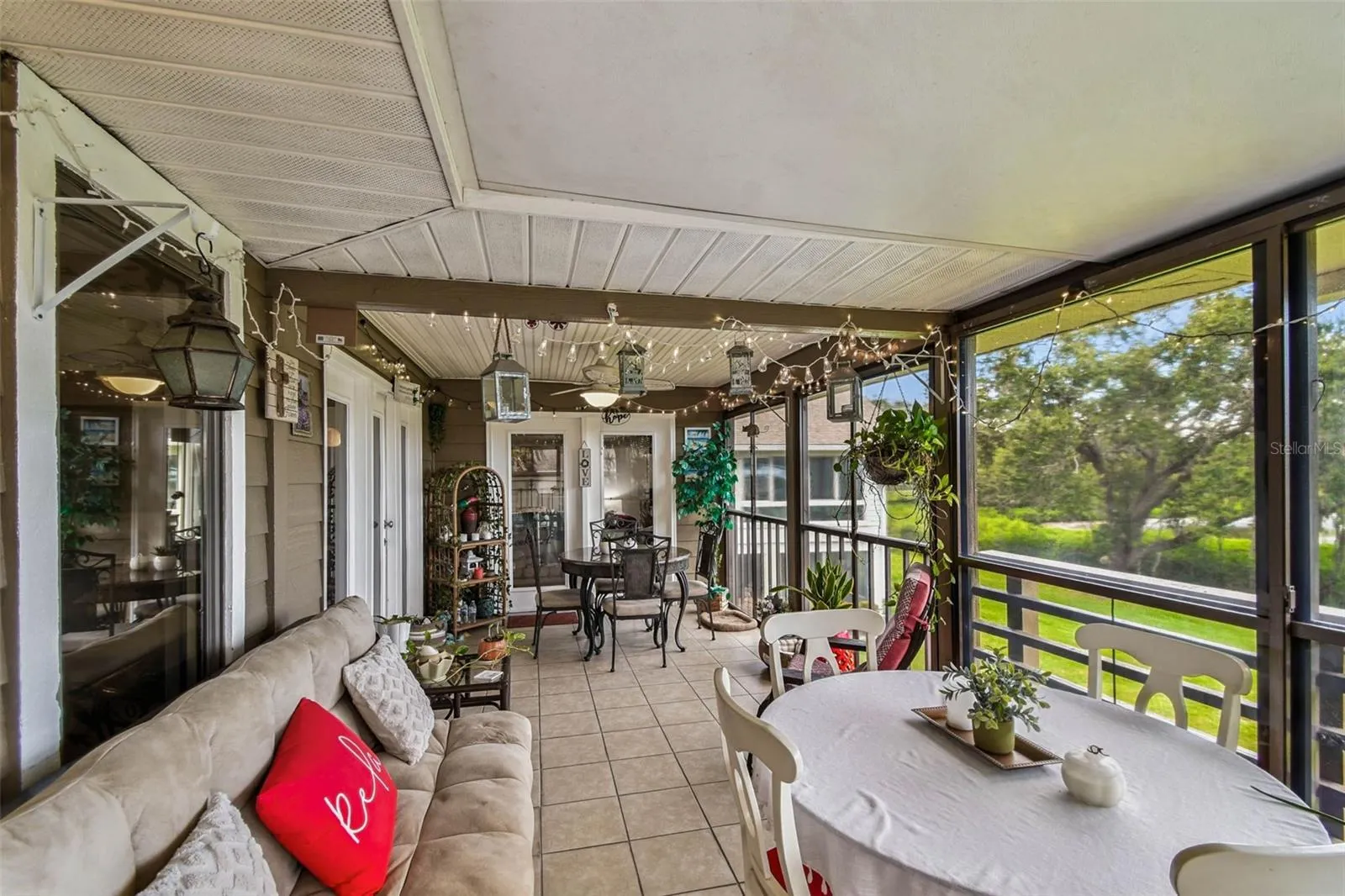 1011 S POINTE ALEXIS DR