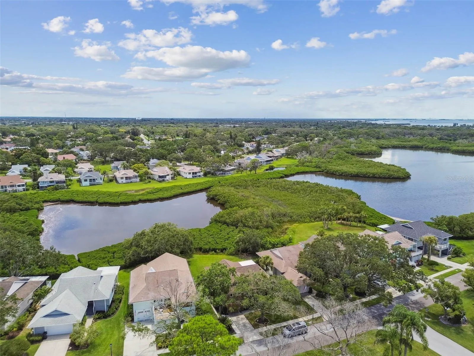 1011 S POINTE ALEXIS DR