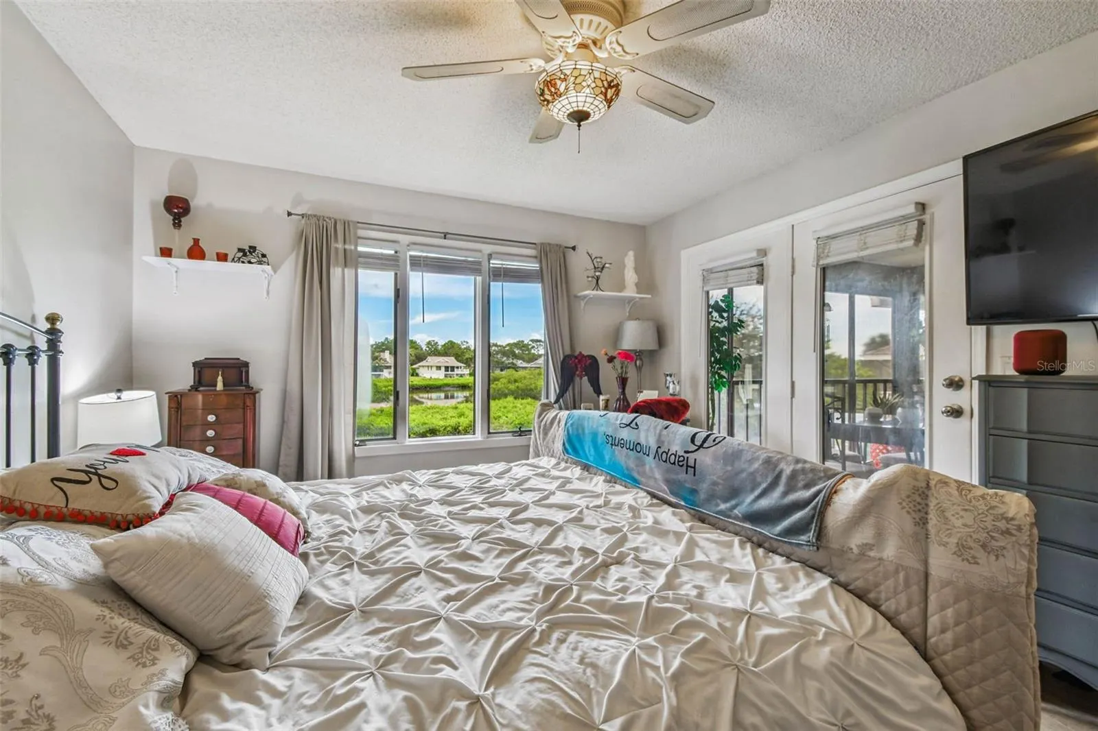 1011 S POINTE ALEXIS DR