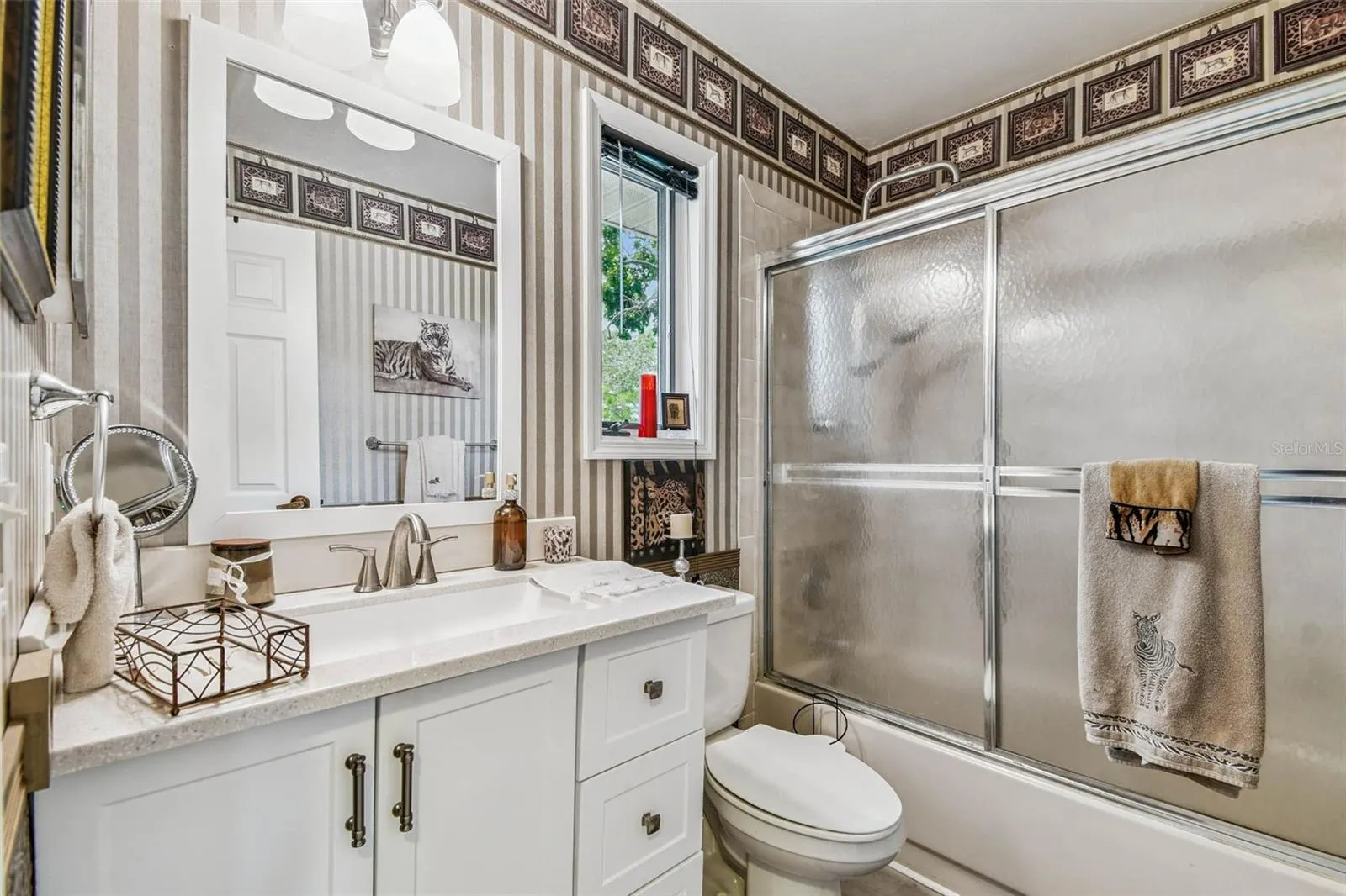 1011 S POINTE ALEXIS DR