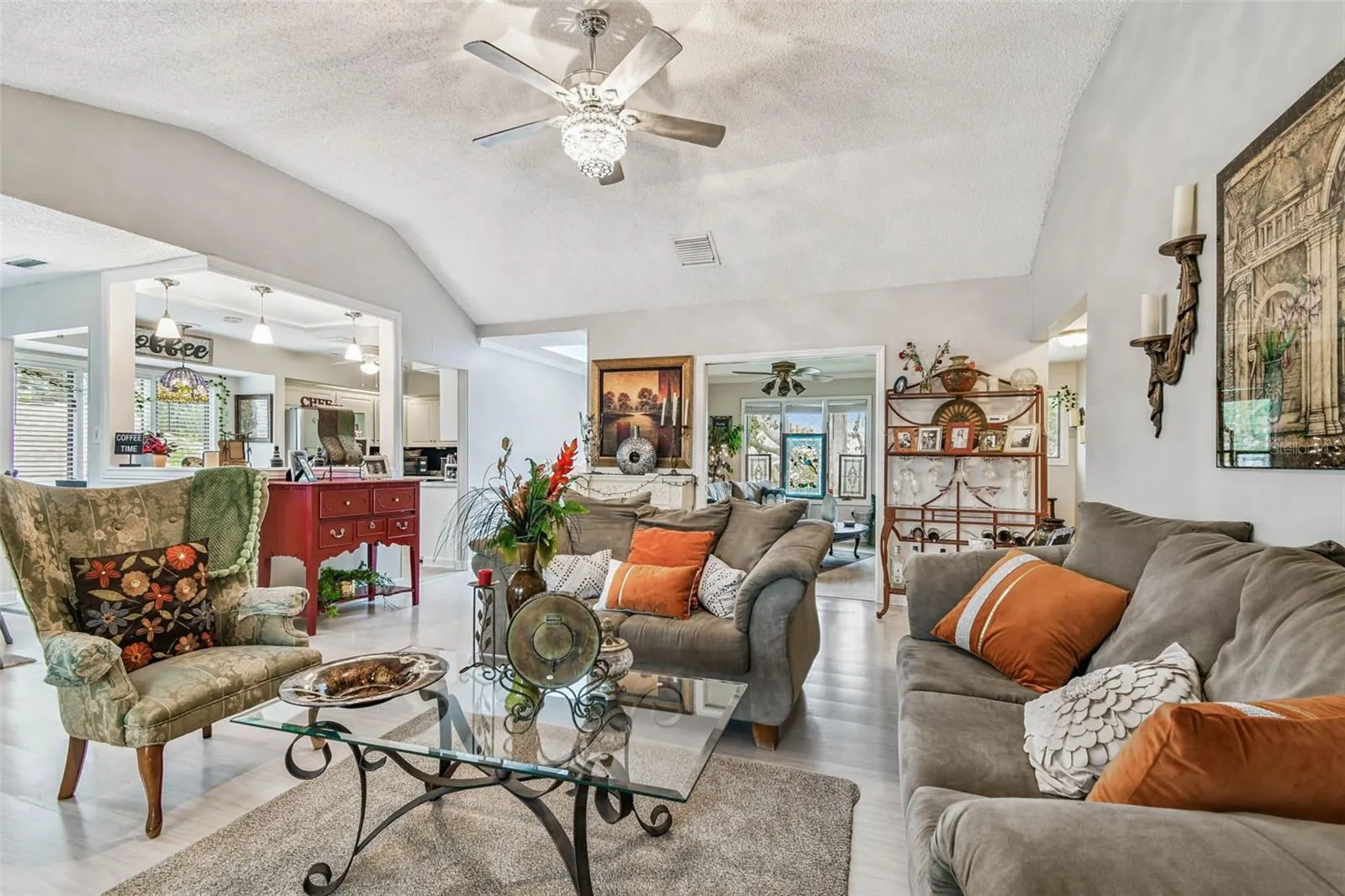 1011 S POINTE ALEXIS DR
