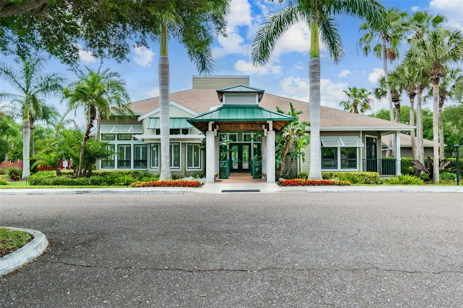 1011 S POINTE ALEXIS DR