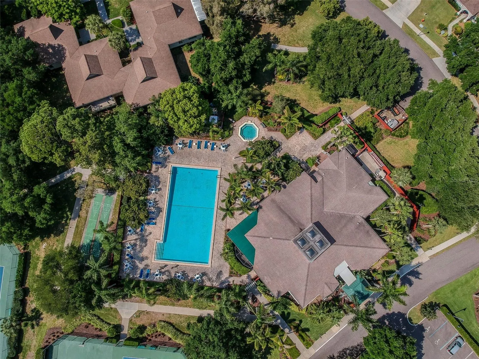 1011 S POINTE ALEXIS DR