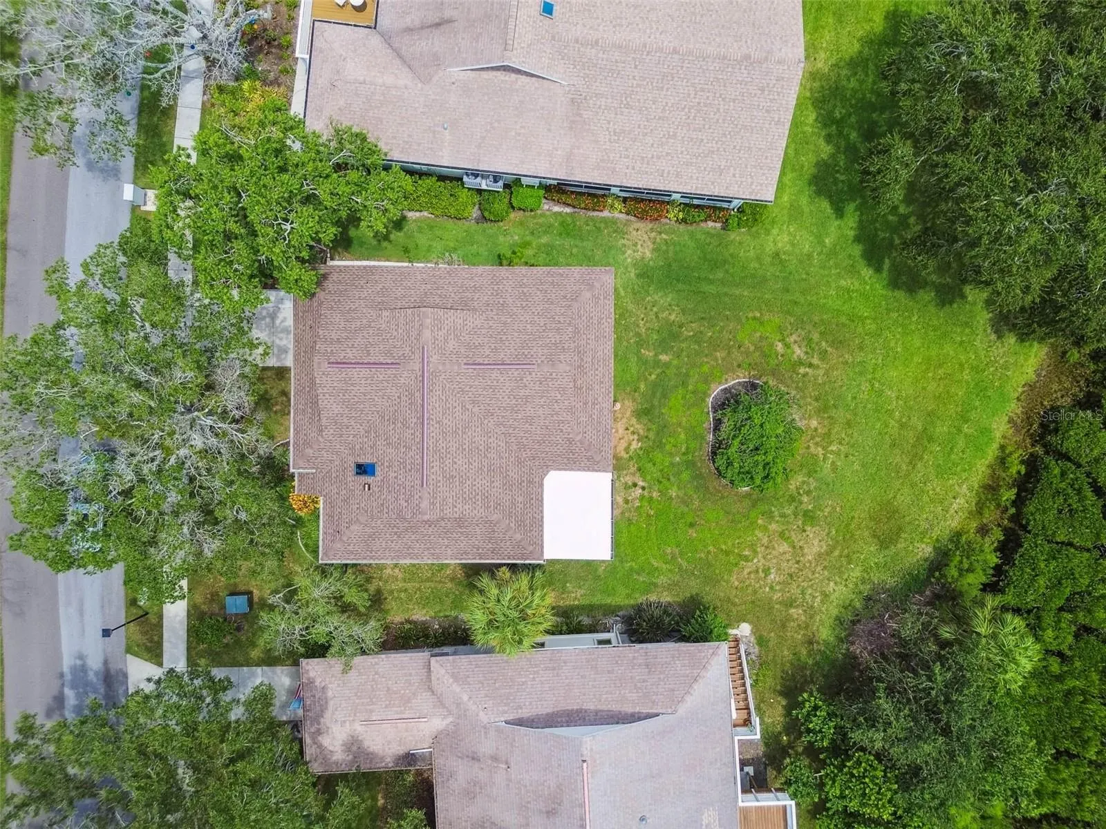1011 S POINTE ALEXIS DR