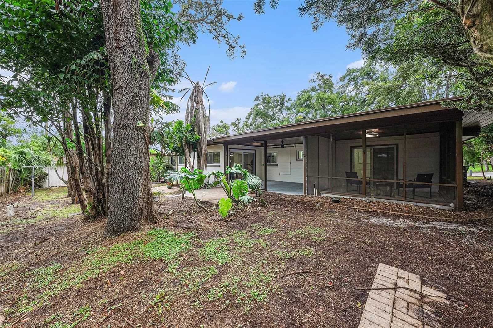 215 DRUID HILLS RD