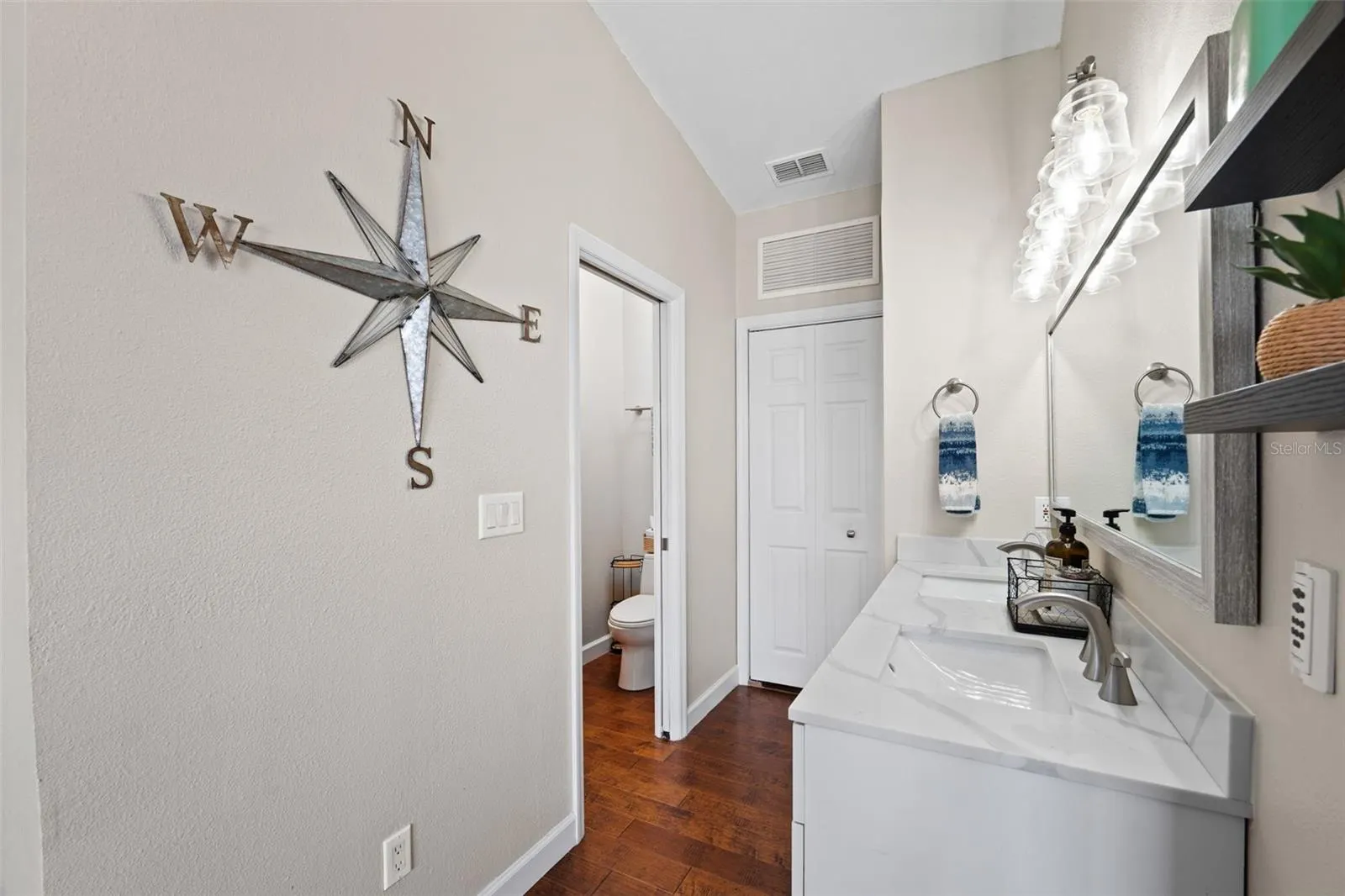 639 GARLAND CIR