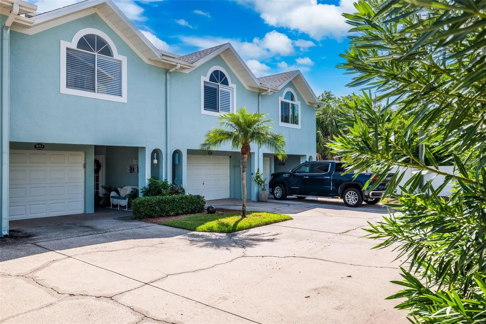 639 GARLAND CIR