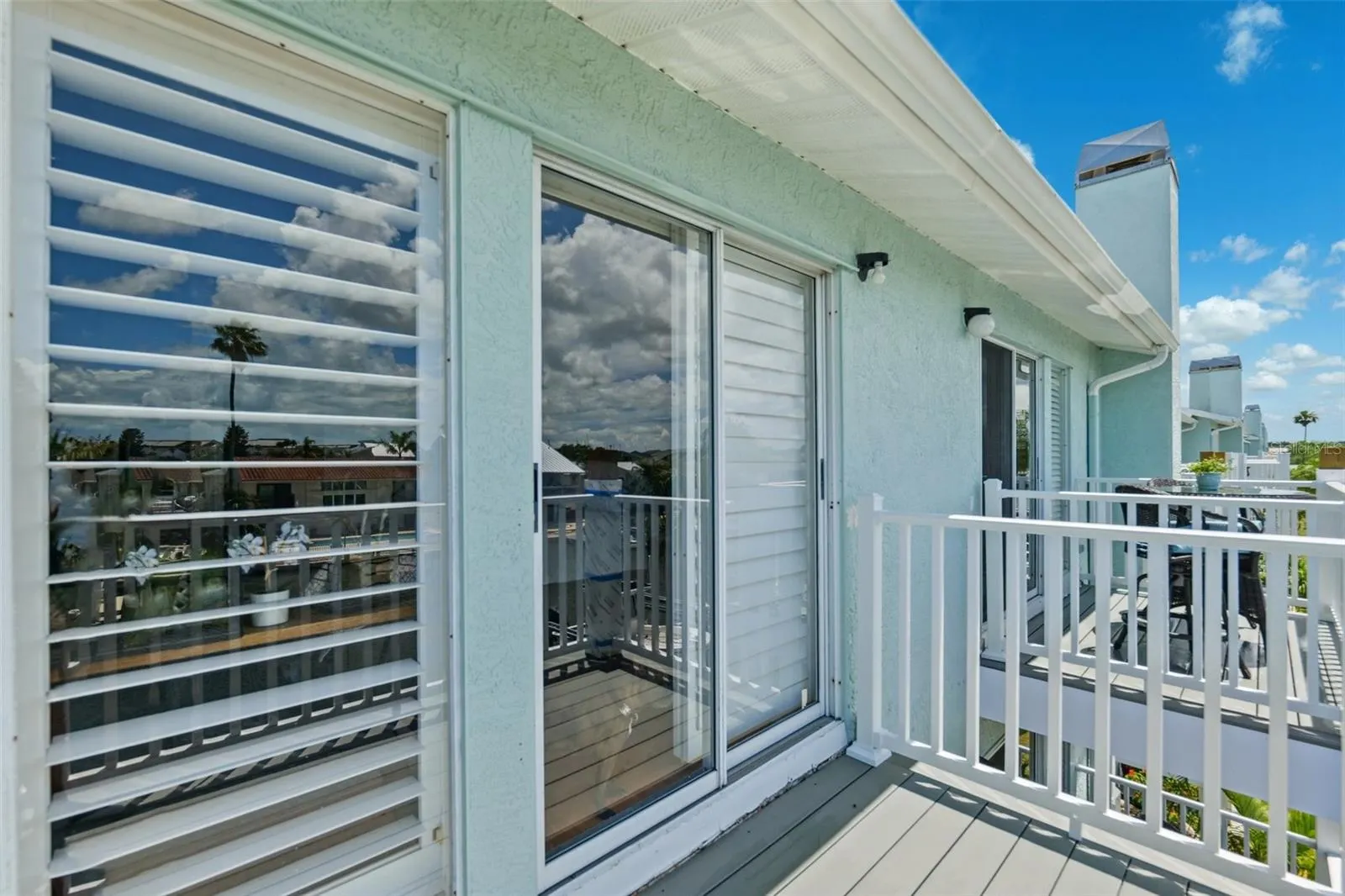 639 GARLAND CIR