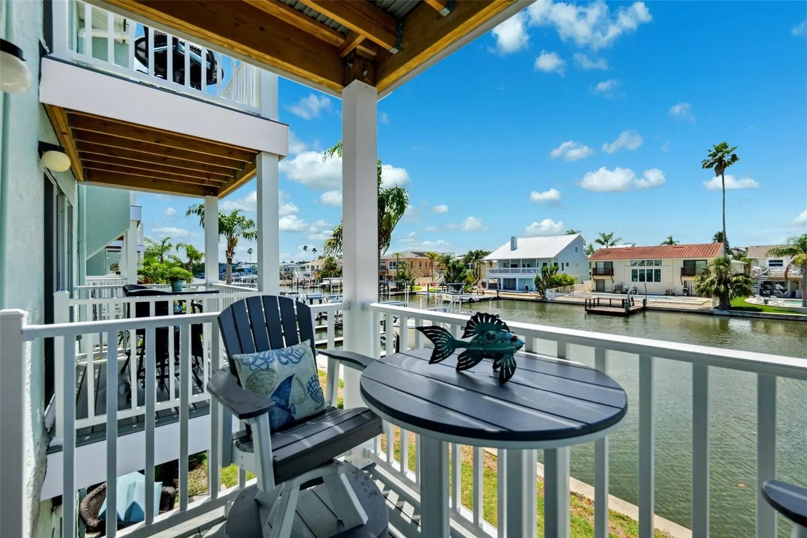 639 GARLAND CIR