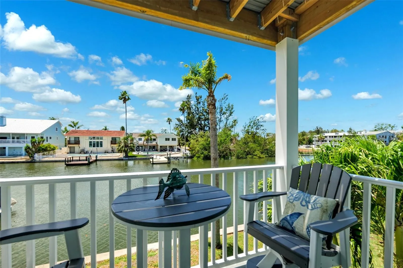 639 GARLAND CIR