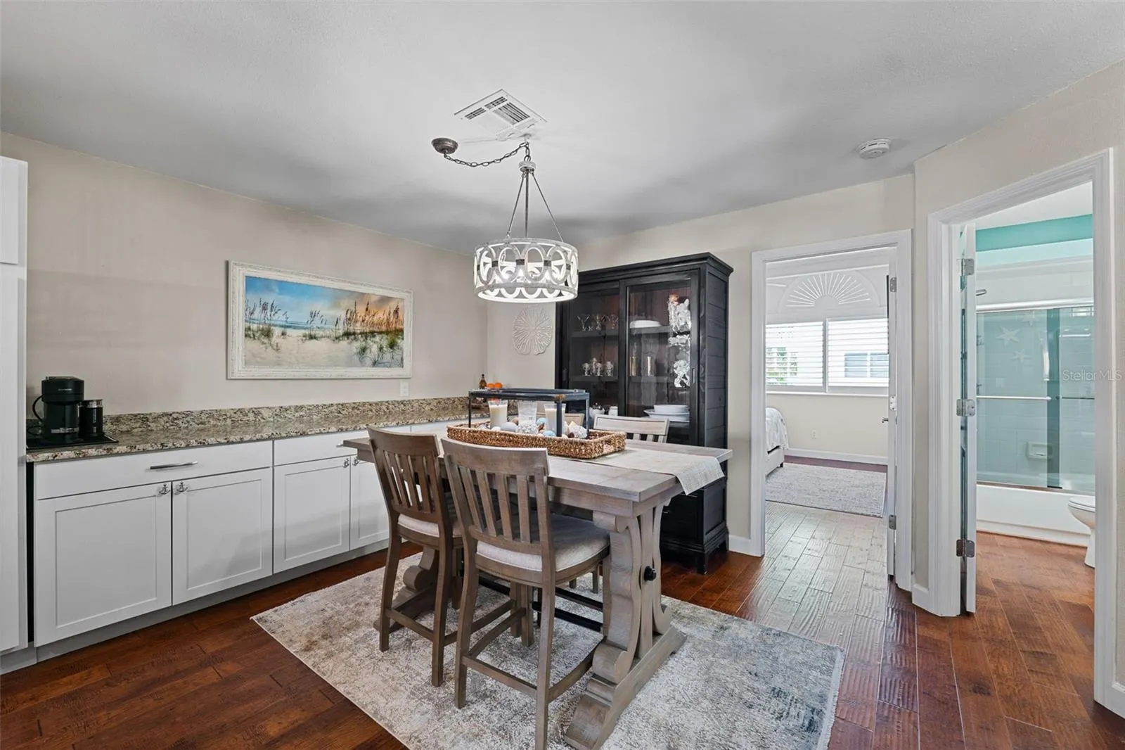 639 GARLAND CIR