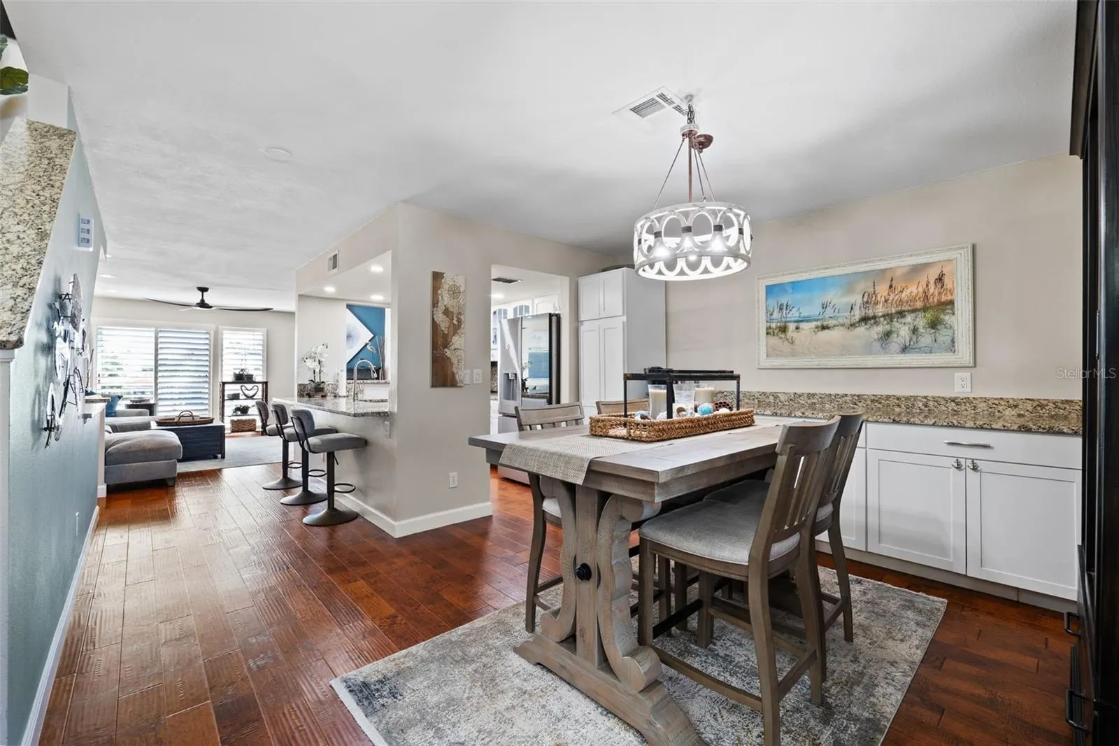 639 GARLAND CIR