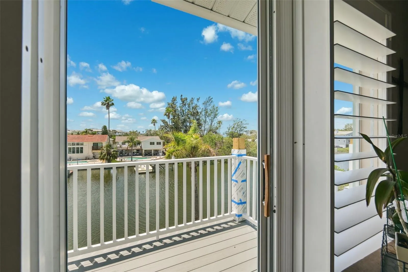 639 GARLAND CIR