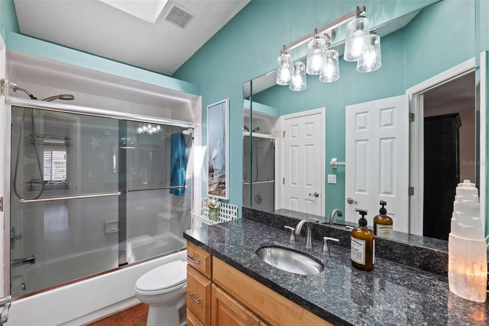 639 GARLAND CIR