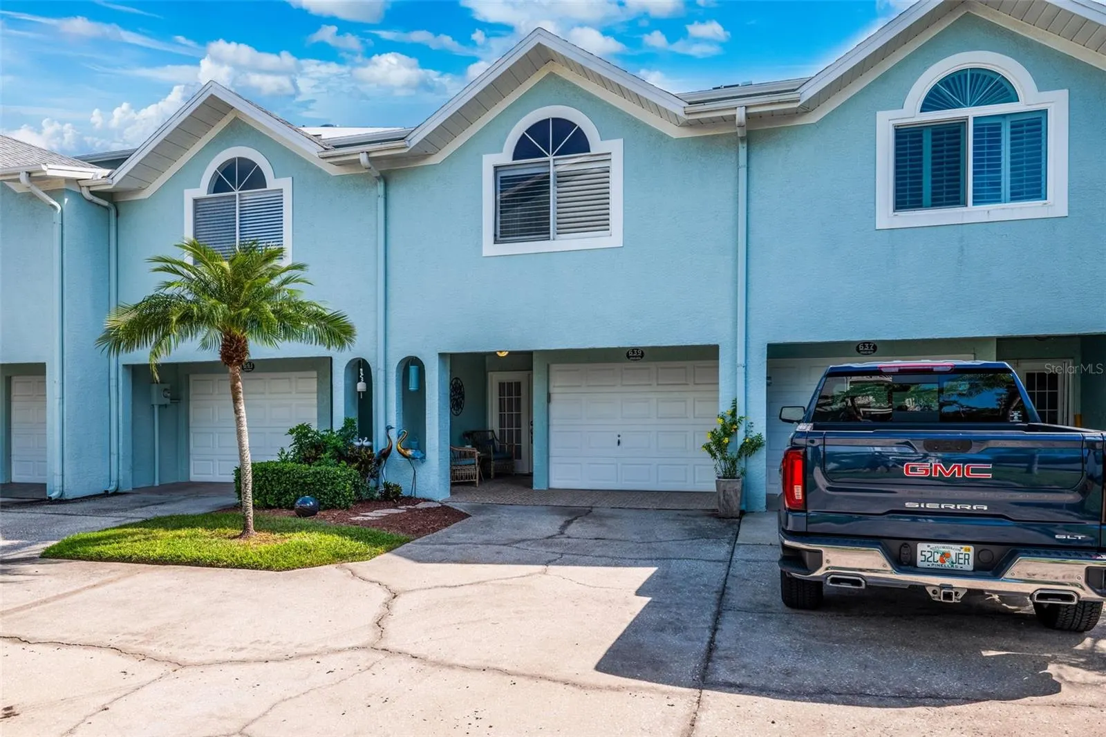 639 GARLAND CIR