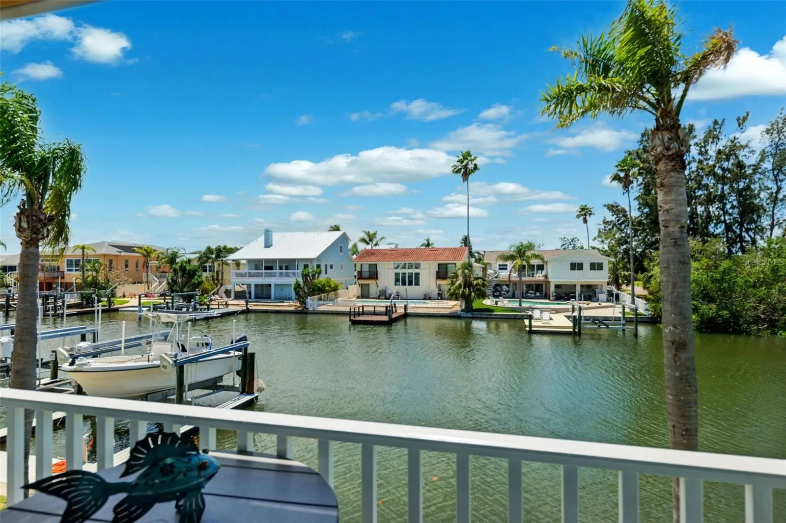 639 GARLAND CIR