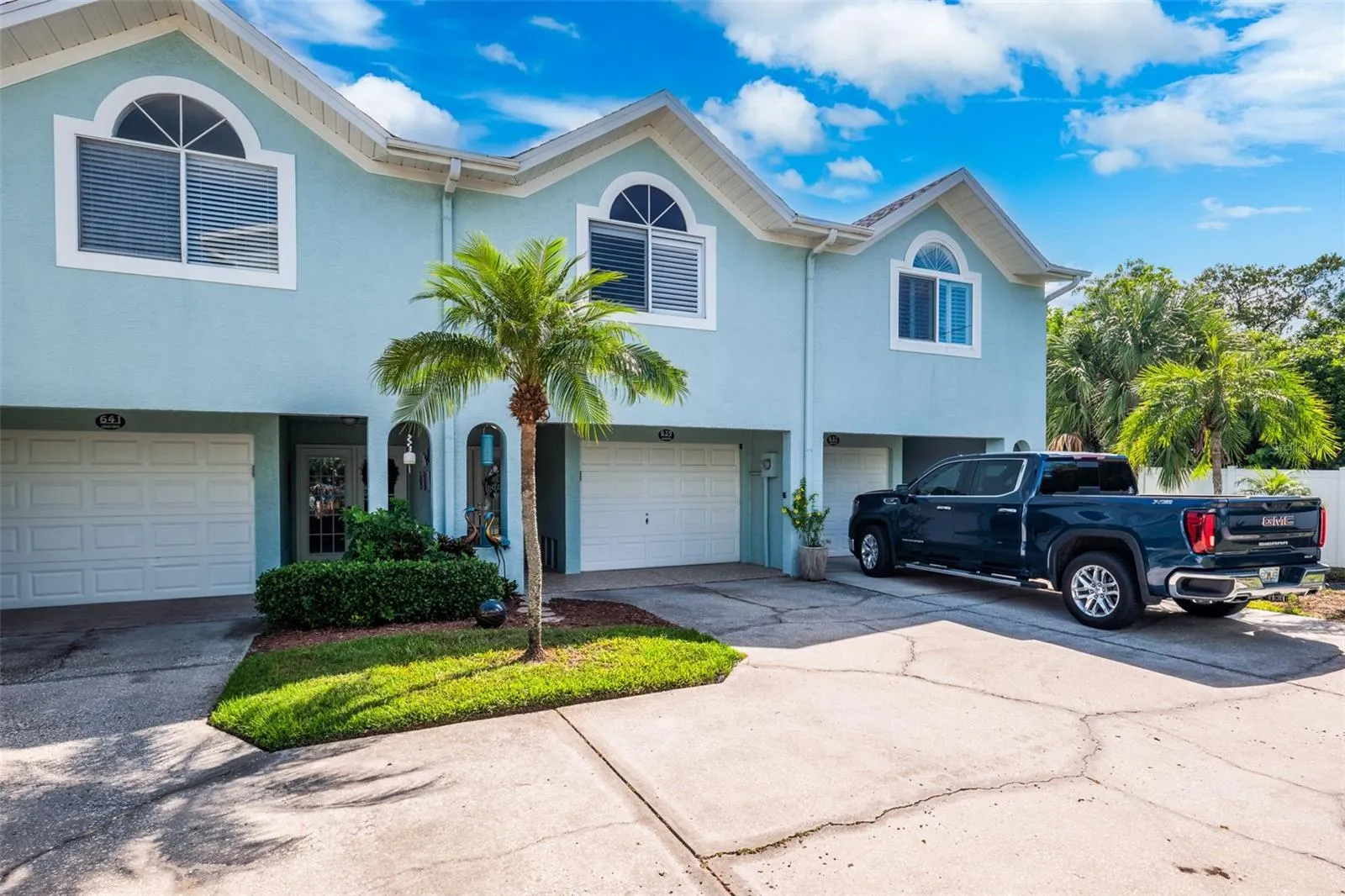 639 GARLAND CIR