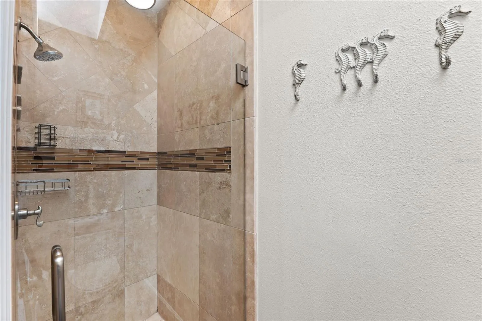 639 GARLAND CIR