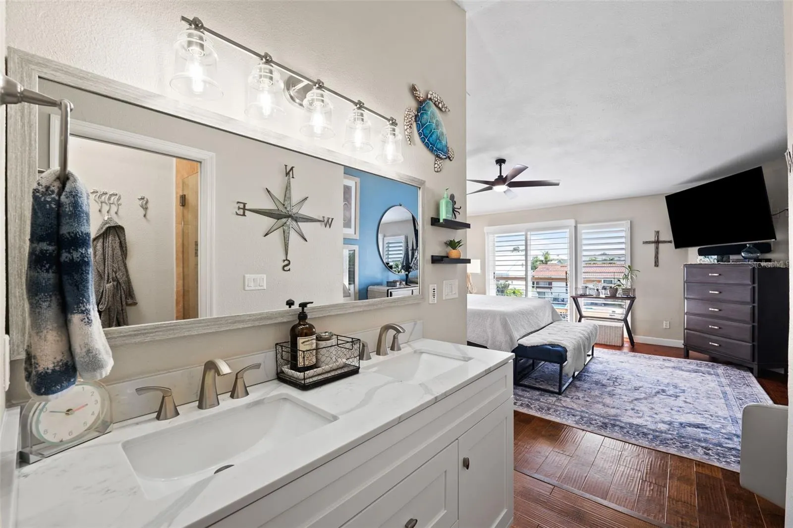 639 GARLAND CIR