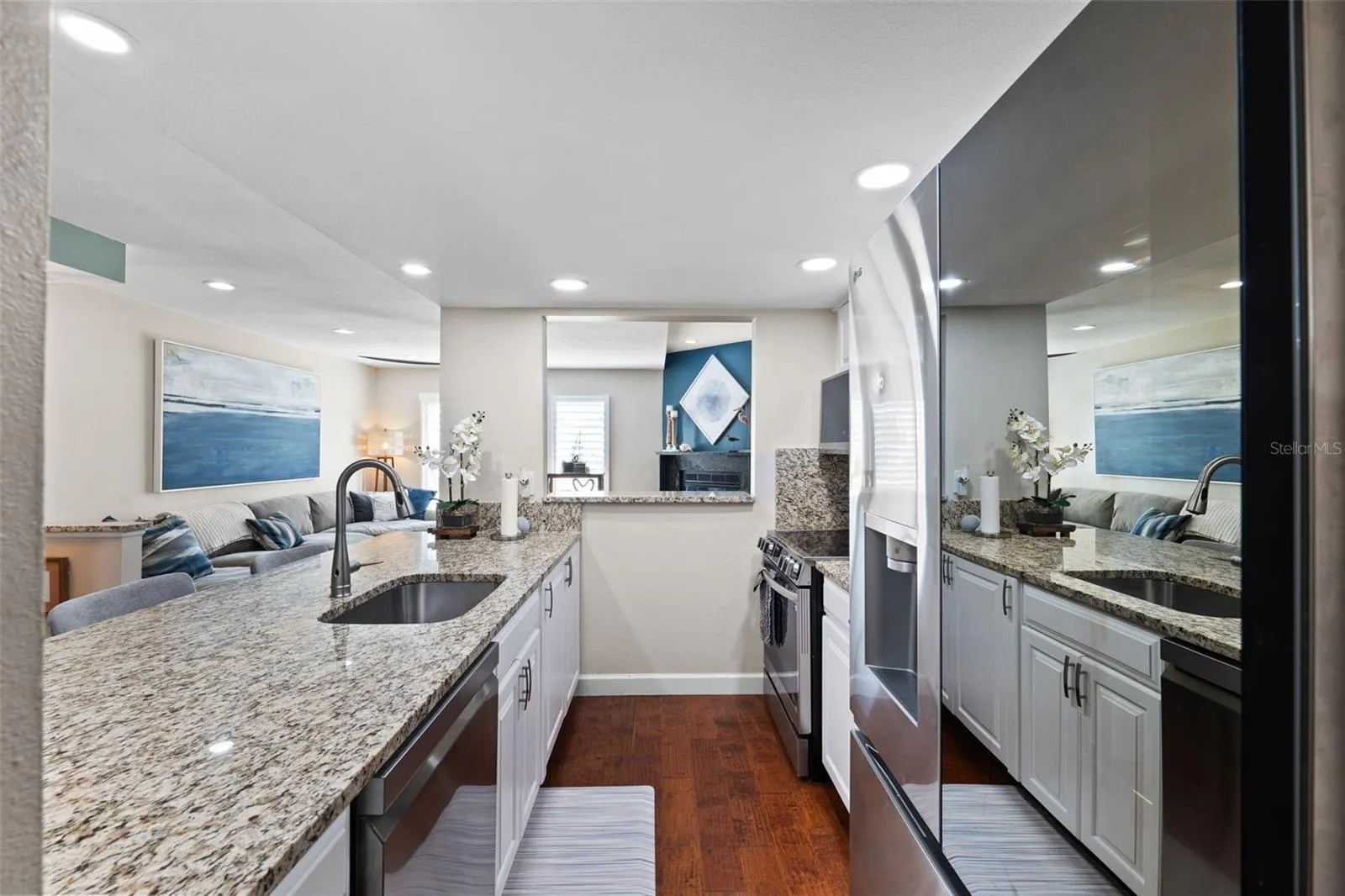 639 GARLAND CIR