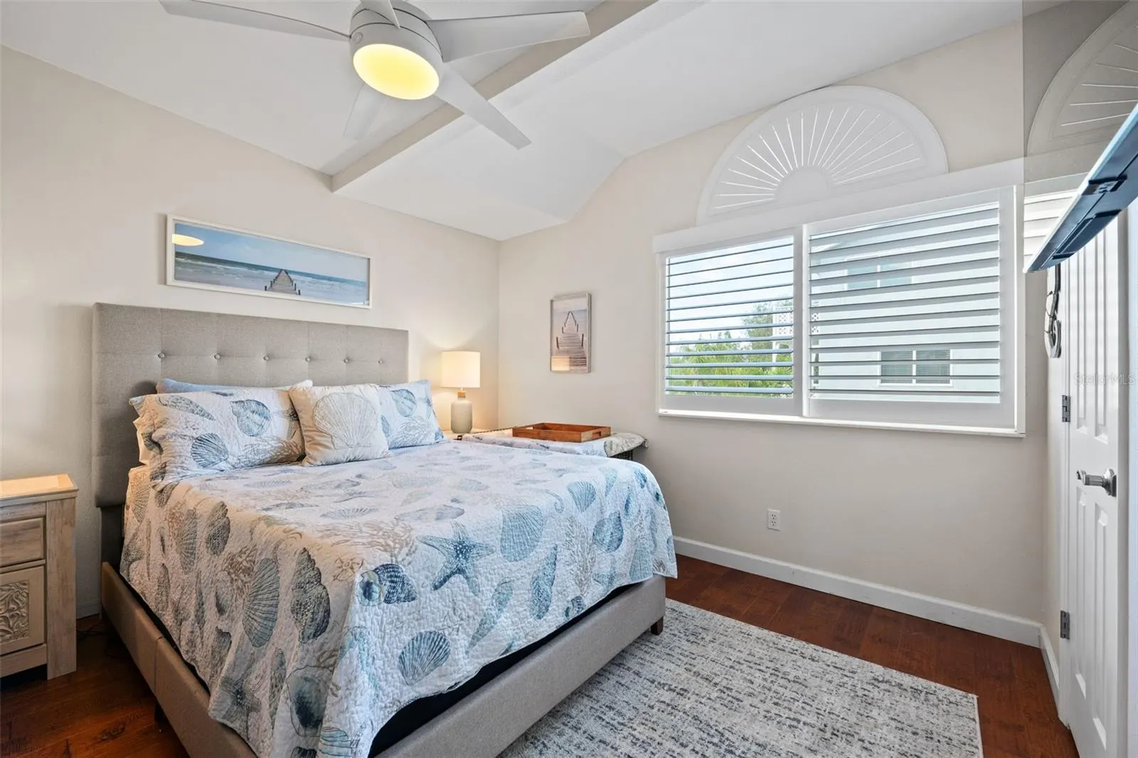 639 GARLAND CIR