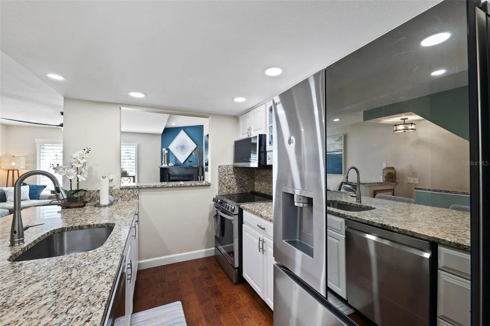 639 GARLAND CIR