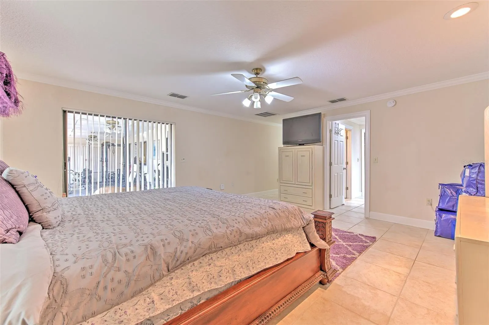 2515 PARKLAND DR