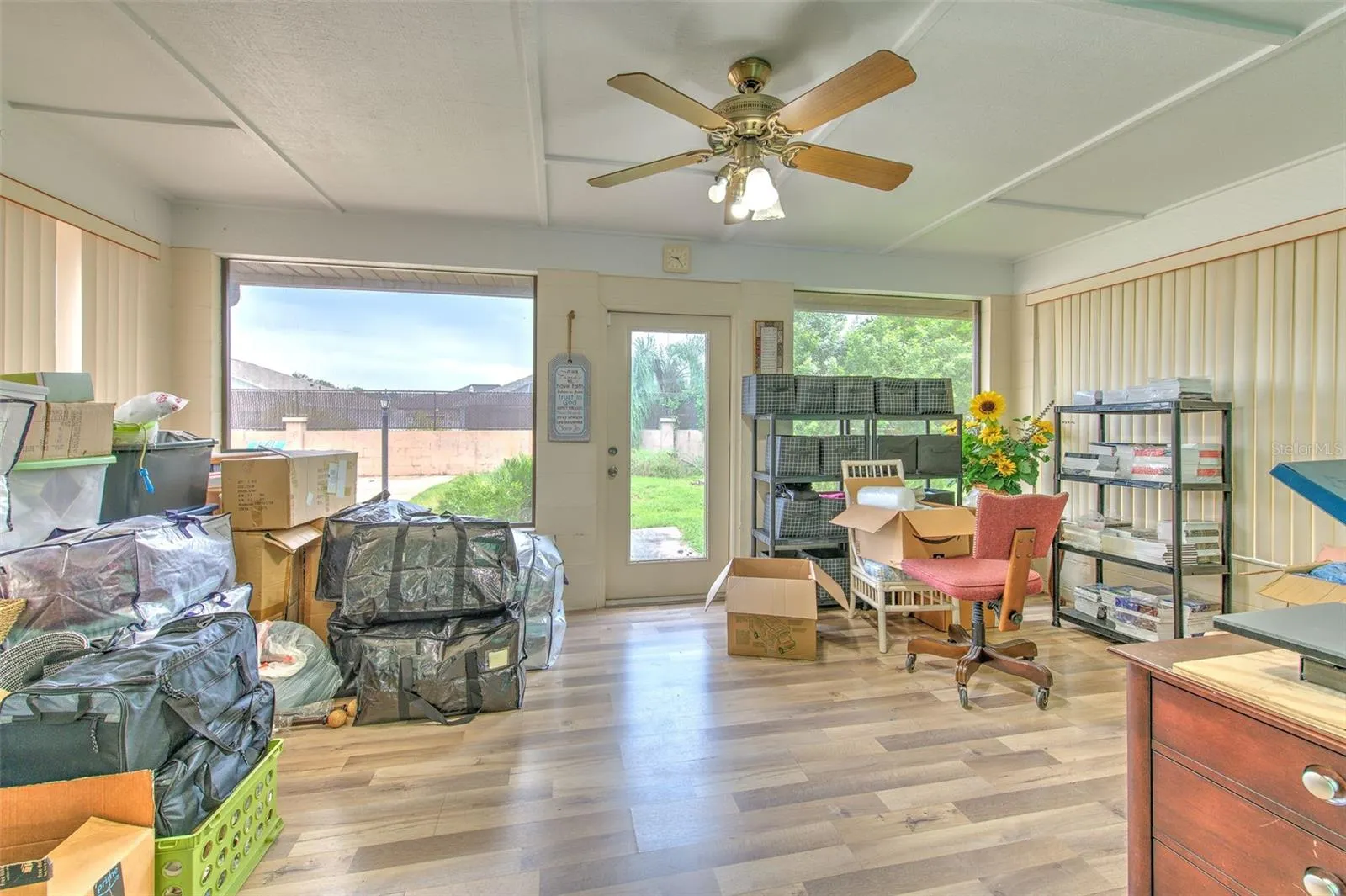 2515 PARKLAND DR